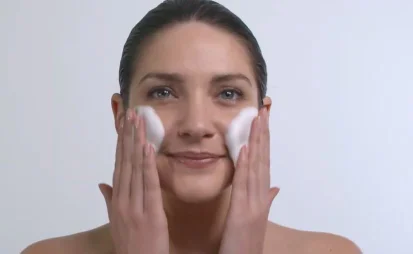 mousse nettoyante visage